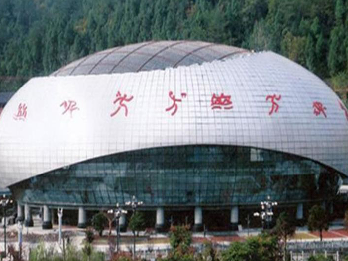 宜兴体育中心球形网架加工安装